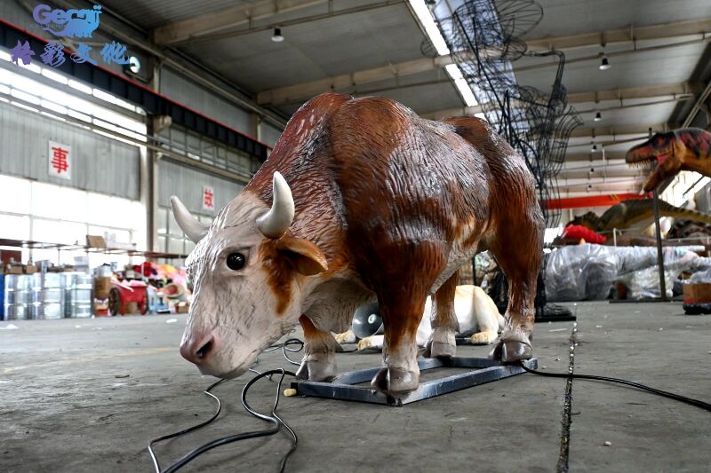 仿真小牛犊模型