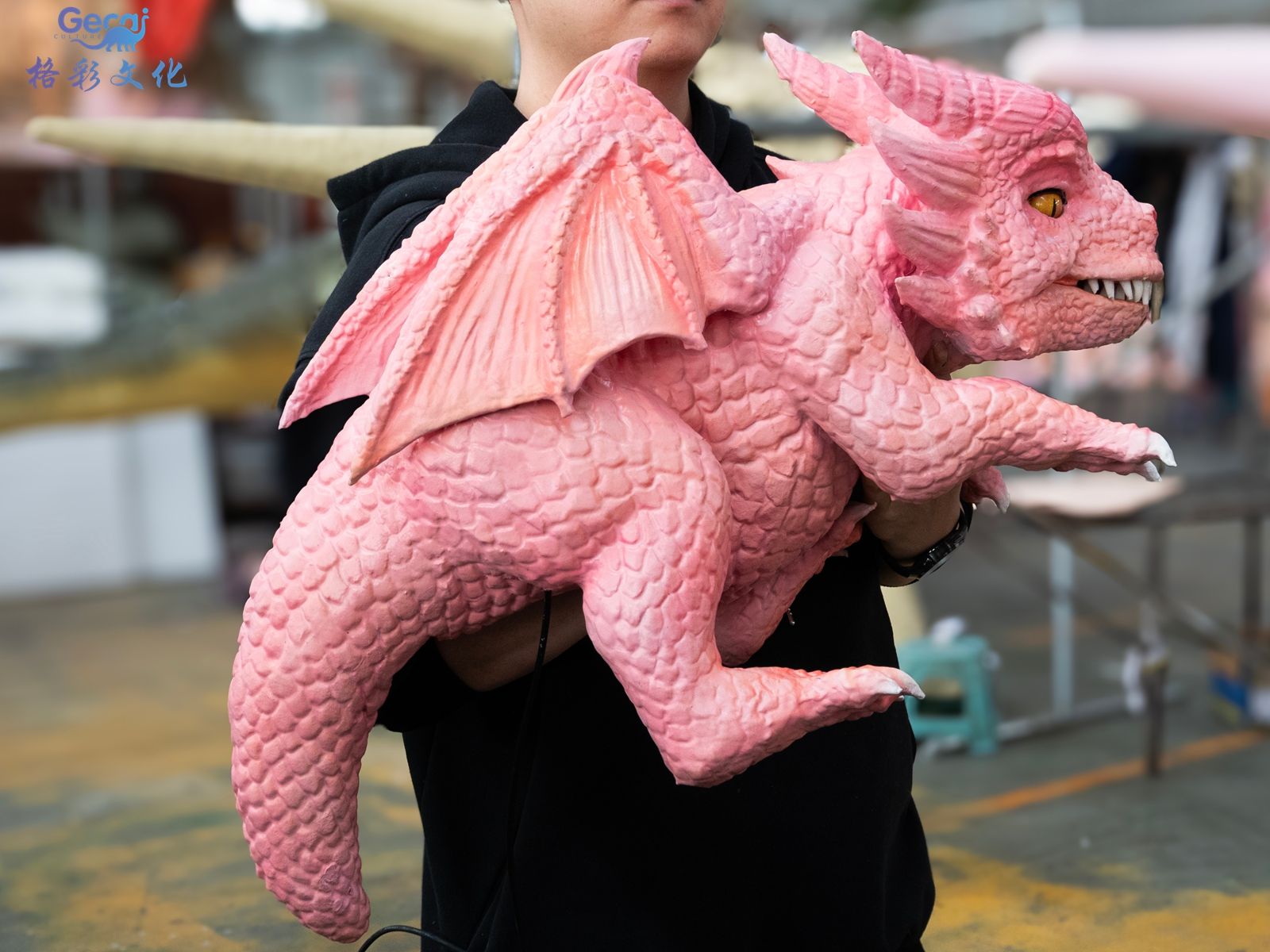 粉色恐龙手偶