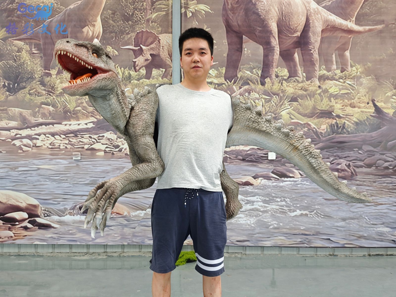 半身穿戴手偶